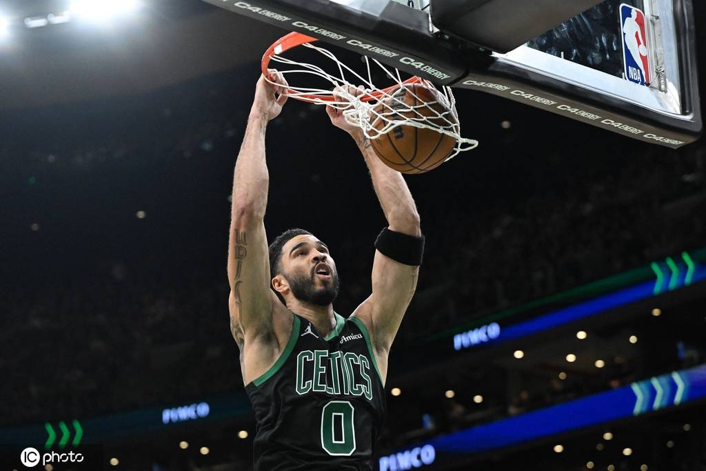 塔图姆20+14+7布朗16分奎塔24+10 绿军送奇才11连败